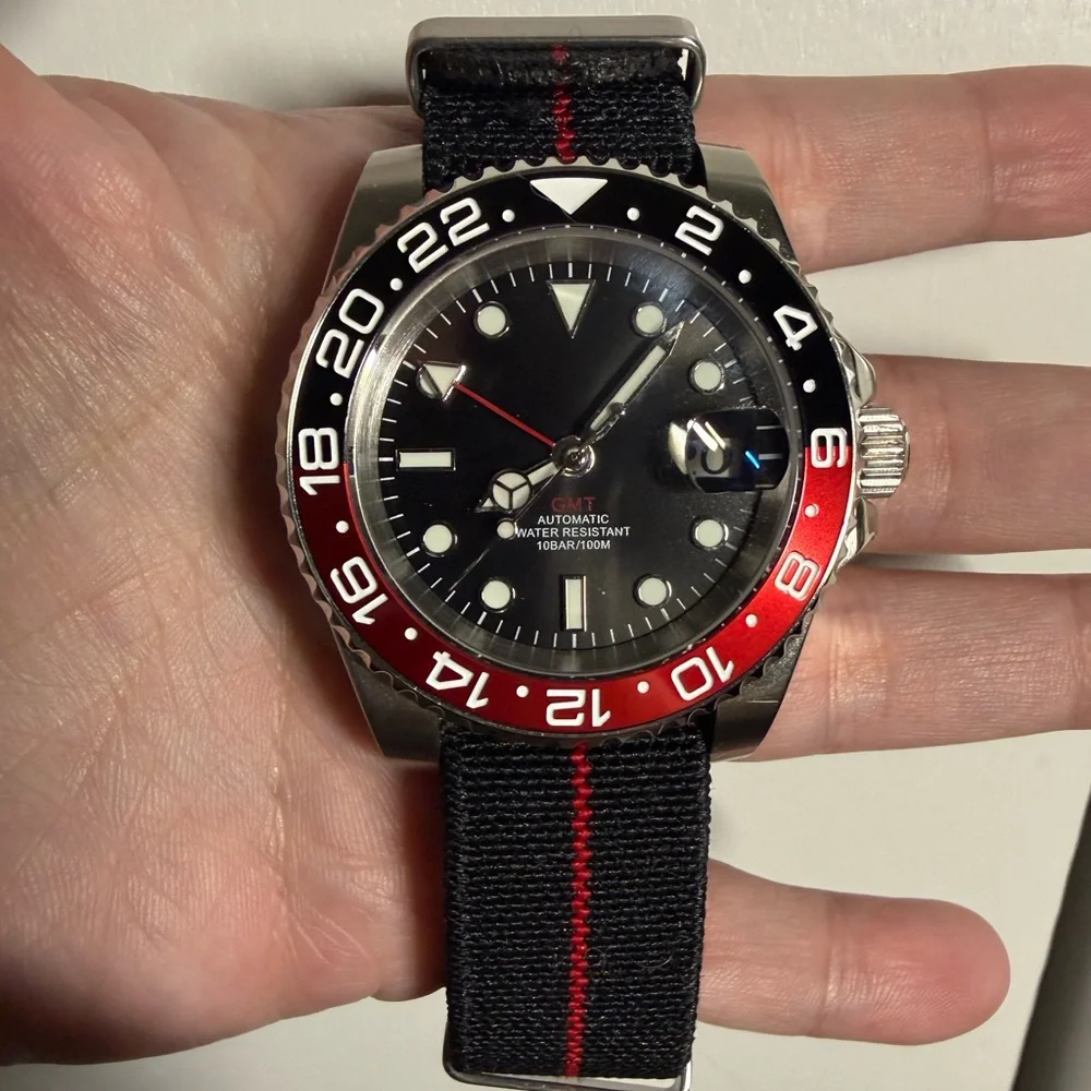 Black and Red GMT Dive Watch - Picture 4 of 4